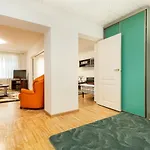 アパート 3 Apartmend 90m2 Parking For One Car Fifth Floor And The Building Does Not Have An Elevator