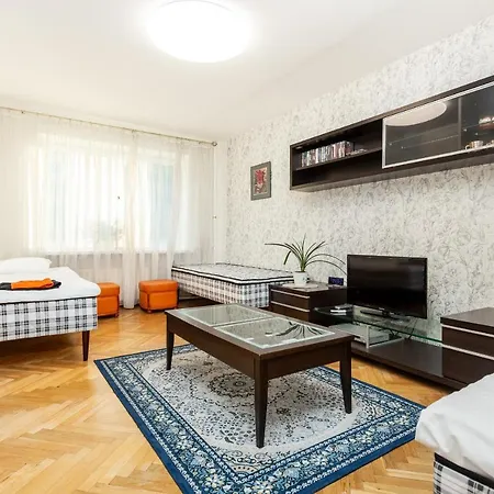 Apartment 3 Apartmend 90m2 Parking For One Car Fifth Floor And The Building Does Not Have An Elevator *
