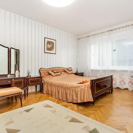 Апартаменти 3 Apartmend 90m2 Parking For One Car Fifth Floor And The Building Does Not Have An Elevator *