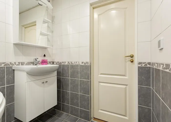 3 Apartmend 90m2 Parking For One Car Fifth Floor And The Building Does Not Have An Elevator Appartement