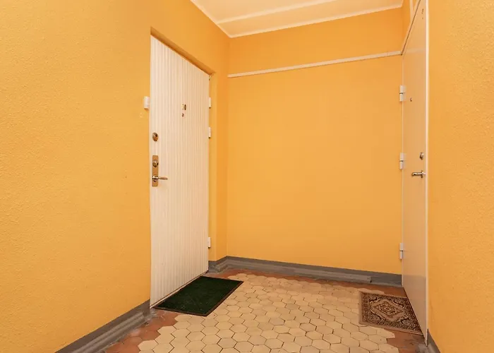 Апартаменты 3 Apartmend 90m2 Parking For One Car Fifth Floor And The Building Does Not Have An Elevator *