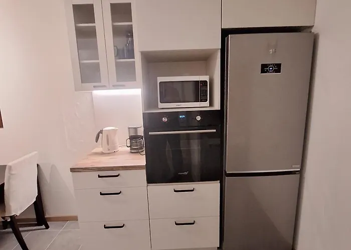 3 Apartmend 90m2 Parking For One Car Fifth Floor And The Building Does Not Have An Elevator *