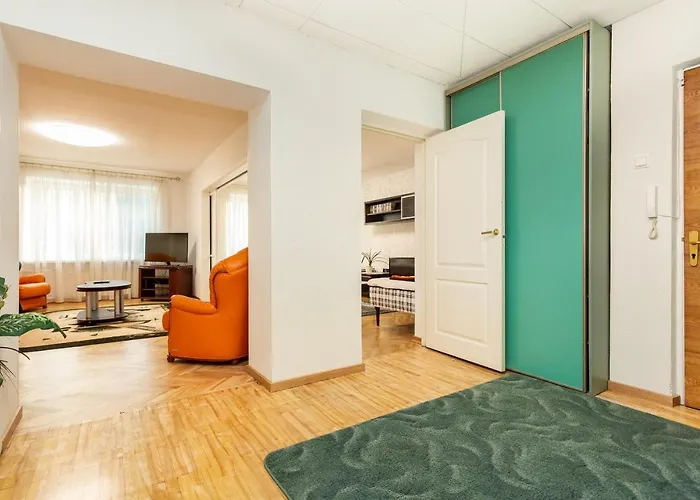 Апартаменты 3 Apartmend 90m2 Parking For One Car Fifth Floor And The Building Does Not Have An Elevator